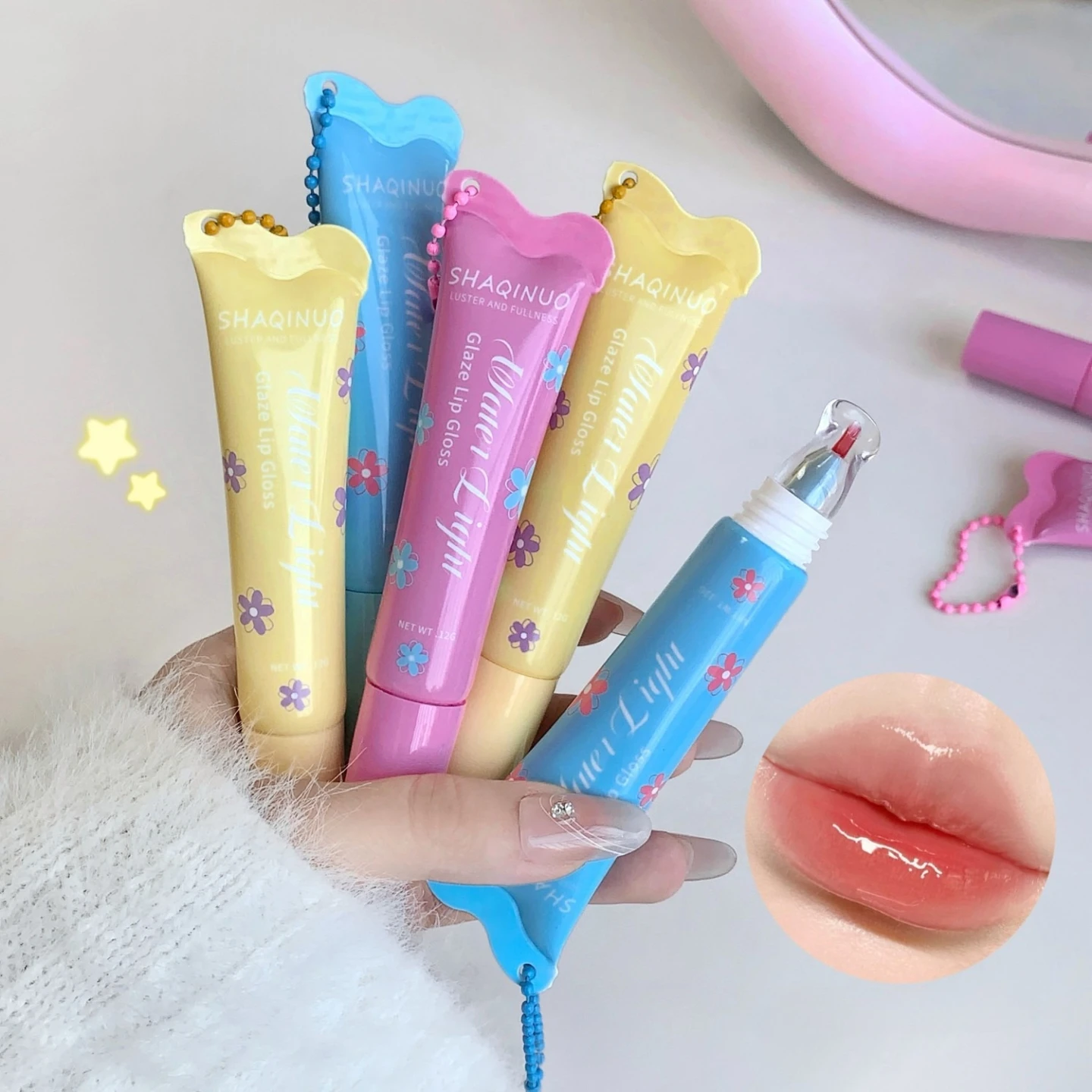 Water gloss glass lip gloss enhances complexion easy to color Long lasting modifies skin tone bright makeup
Water gloss glass lip gloss enhances complexion easy to color Long lasting modifies skin tone bright makeup