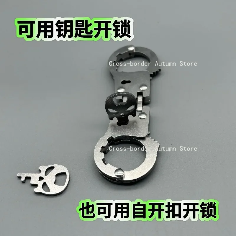 Creative keychains, thumb clasps, iron shackles, mother and child stainless steel models, props, ankle cuffs
Creative keychains, thumb clasps, iron shackles, mother and child stainless steel models, props, ankle cuffs