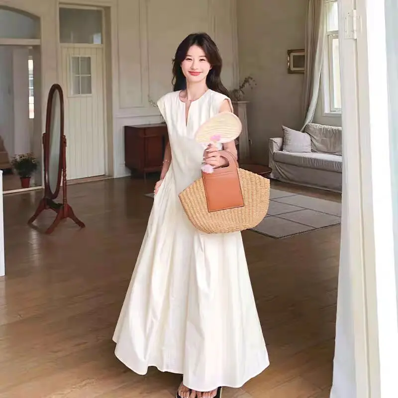 White Summer 2026 New Style Women's Cotton Dress Tea Break Sleeveless Vest Long A-Line Skirt High Waist V-Neck Dress F771
White Summer 2026 New Style Women's Cotton Dress Tea Break Sleeveless Vest Long A-Line Skirt High Waist V-Neck Dress F771