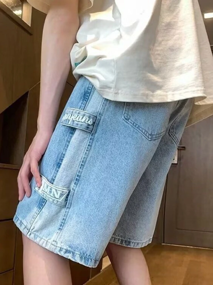 Men's Trendy Washed Denim Shorts for Hot Summer Thin and Baggy American Style Patchwork Design Edgy Vintage Knee-Length
Men's Trendy Washed Denim Shorts for Hot Summer Thin and Baggy American Style Patchwork Design Edgy Vintage Knee-Length