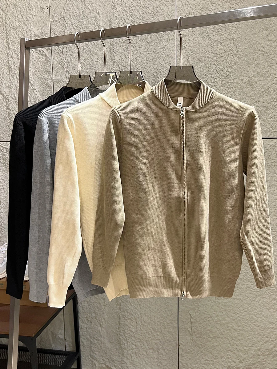 Soft Touch Men's Baseball Collar Open Cardigan Knitwear Simple Style Autumn Winter Fashion Casual Loose Fit Polyester Fiber
Soft Touch Men's Baseball Collar Open Cardigan Knitwear Simple Style Autumn Winter Fashion Casual Loose Fit Polyester Fiber
