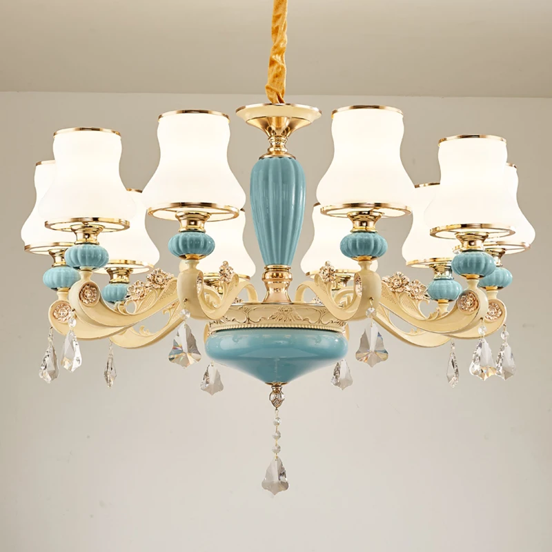 Голубой керамический белый стеклянный абажур, европейская люстра для гостиной, роскошные хрустальные лампы для спальни, подвесная цепочка, регулируемая
Голубой керамический белый стеклянный абажур, европейская люстра для гостиной, роскошные хрустальные лампы для спальни, подвесная цепочка, регулируемая
