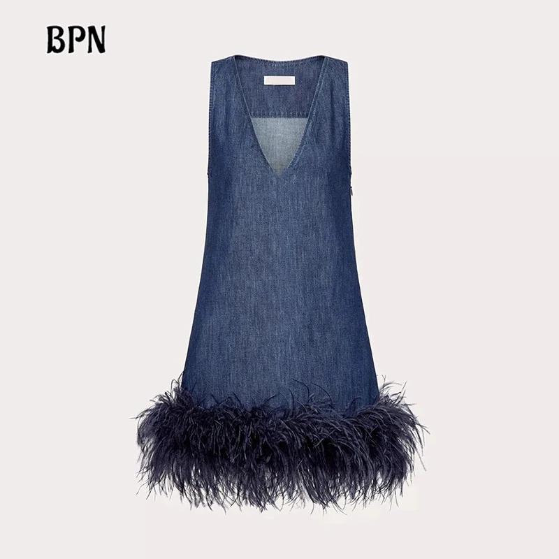 BPN Casual Minimalist Denim Dress For Women V Neck Sleeveless High Waist Patchwork Feathers Loose Pullover Mini Dress Female New
BPN Casual Minimalist Denim Dress For Women V Neck Sleeveless High Waist Patchwork Feathers Loose Pullover Mini Dress Female New