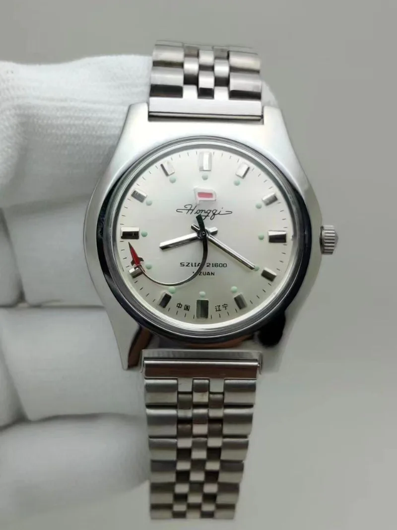 Новинка в наличии, часы от Liaoning Watch Factory, бренд Red Flag, механические часы с большим циферблатом и авиационным указателем времени, ручной завод.
Новинка в наличии, часы от Liaoning Watch Factory, бренд Red Flag, механические часы с большим циферблатом и авиационным указателем времени, ручной завод.