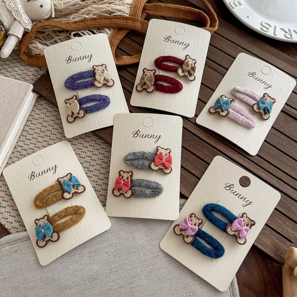 2 шт., тканевый бант с медведем, детский BB-зажим, милая мультяшная челка, боковая заколка, заколка для волос, аксессуары для волос для девочек, головной убор, головной убор
2 шт., тканевый бант с медведем, детский BB-зажим, милая мультяшная челка, боковая заколка, заколка для волос, аксессуары для волос для девочек, головной убор, головной убор