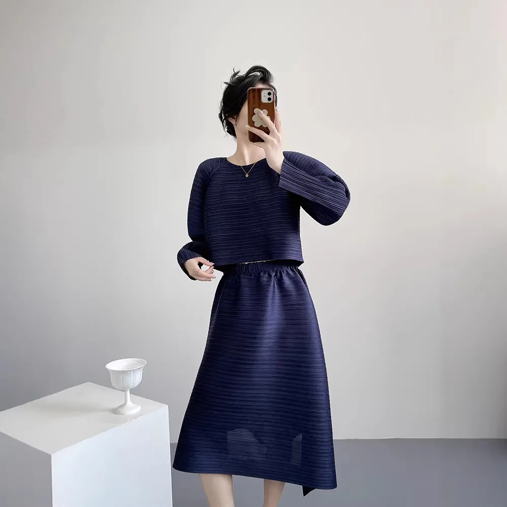 Miyake Pleated Simple Set Women Fashion Design Jumping Top Half Skirt Two Piece Temperament Loose Pleated Clothes Complete Set
Miyake Pleated Simple Set Women Fashion Design Jumping Top Half Skirt Two Piece Temperament Loose Pleated Clothes Complete Set