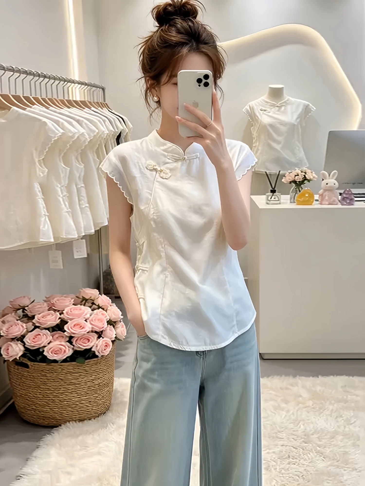 Elegant Chinese Style Women's Shirt with Pearl Buttons Asymmetrical Hem Short Sleeve Stand Collar Breathable Summer Top
Elegant Chinese Style Women's Shirt with Pearl Buttons Asymmetrical Hem Short Sleeve Stand Collar Breathable Summer Top