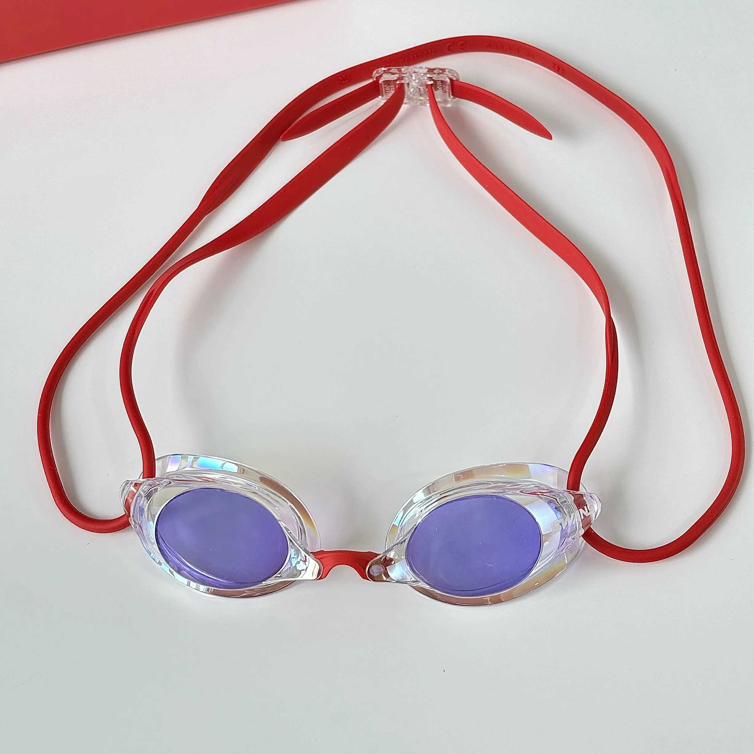 Anti Fog Ultra Clear Swimming Goggles Pressure Resistant Swimming Goggles
Anti Fog Ultra Clear Swimming Goggles Pressure Resistant Swimming Goggles