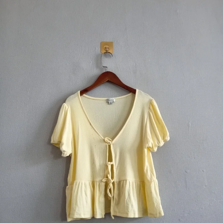 Модный летний женский вязаный кардиган с V-образным вырезом и коротким рукавом, приталенный, с поясом, S11, для повседневной носки, стандартной длины
Модный летний женский вязаный кардиган с V-образным вырезом и коротким рукавом, приталенный, с поясом, S11, для повседневной носки, стандартной длины