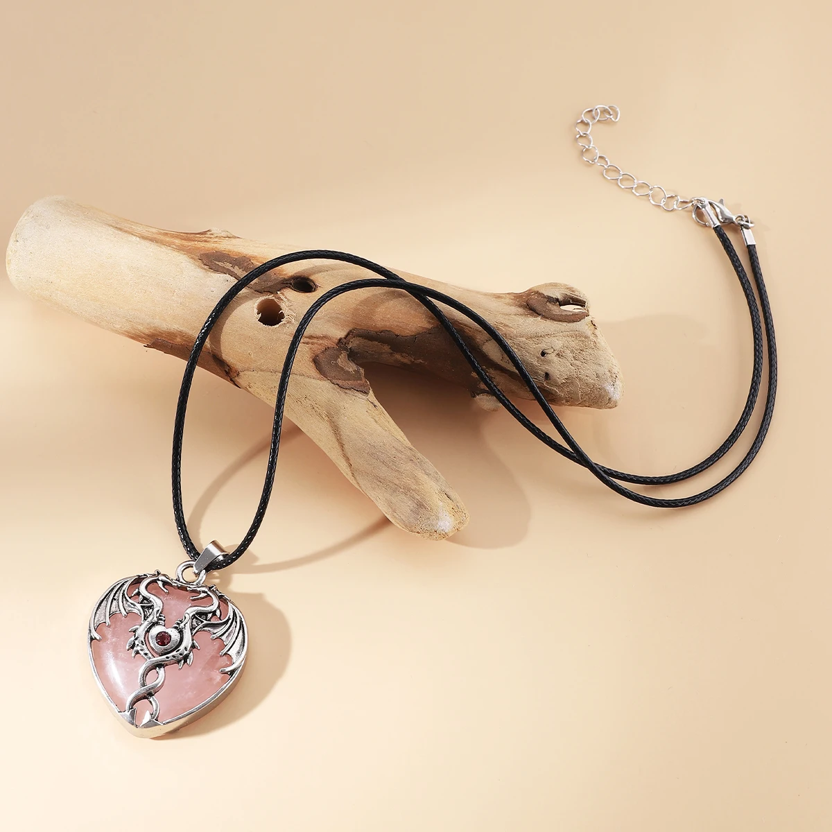 Vintage Dragon Man Necklace Natural Stone Crystal Heart Shape Pendant Necklaces for Women Amethysts Pink Quartz Jewelry Gift
Vintage Dragon Man Necklace Natural Stone Crystal Heart Shape Pendant Necklaces for Women Amethysts Pink Quartz Jewelry Gift