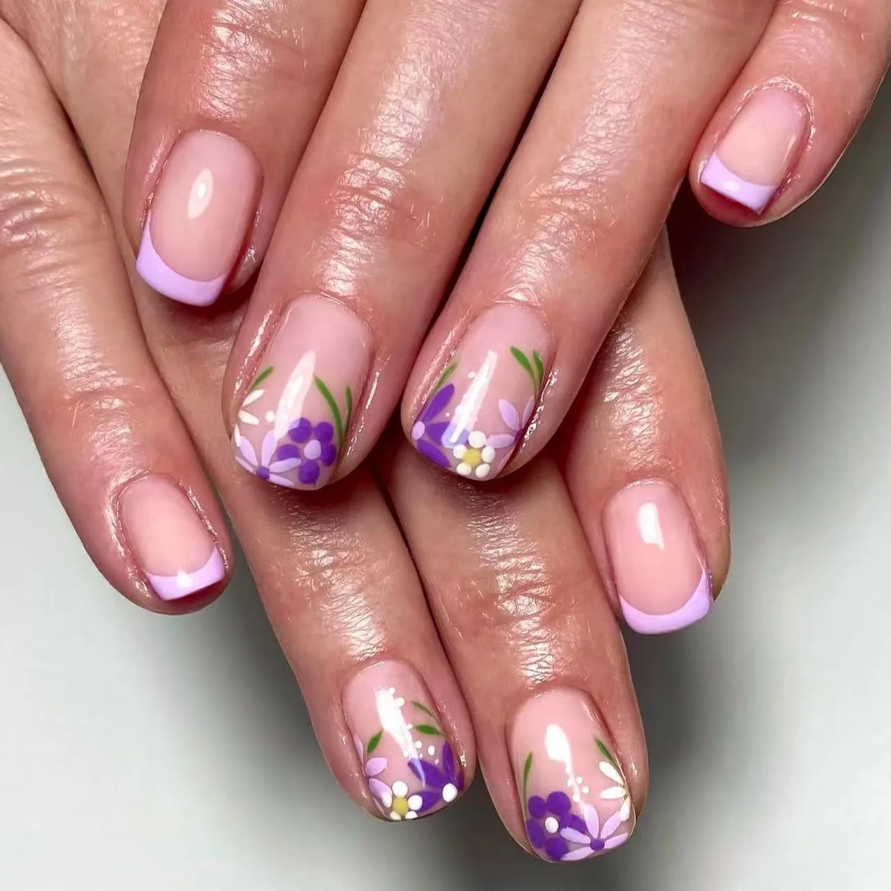 New Small Square False Nail with Purple Edge French Purple Flower Grove Dressing Armor Removable False Armor
New Small Square False Nail with Purple Edge French Purple Flower Grove Dressing Armor Removable False Armor