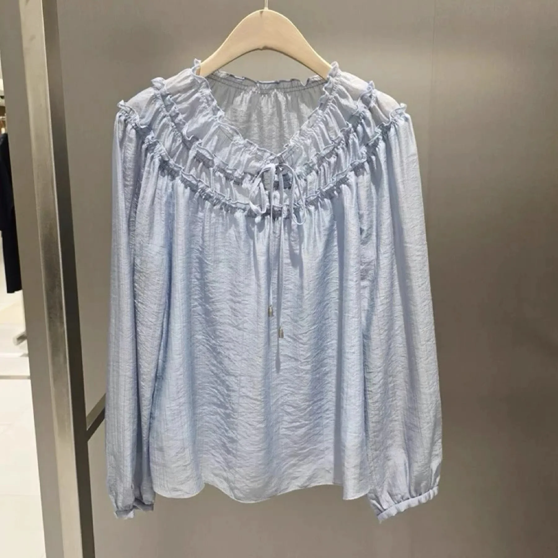 High Quality Spring Pleated Lace Trim round Neck Tie Loose Versatile Lemon Remote Shirt Women's Business Casual Style
High Quality Spring Pleated Lace Trim round Neck Tie Loose Versatile Lemon Remote Shirt Women's Business Casual Style