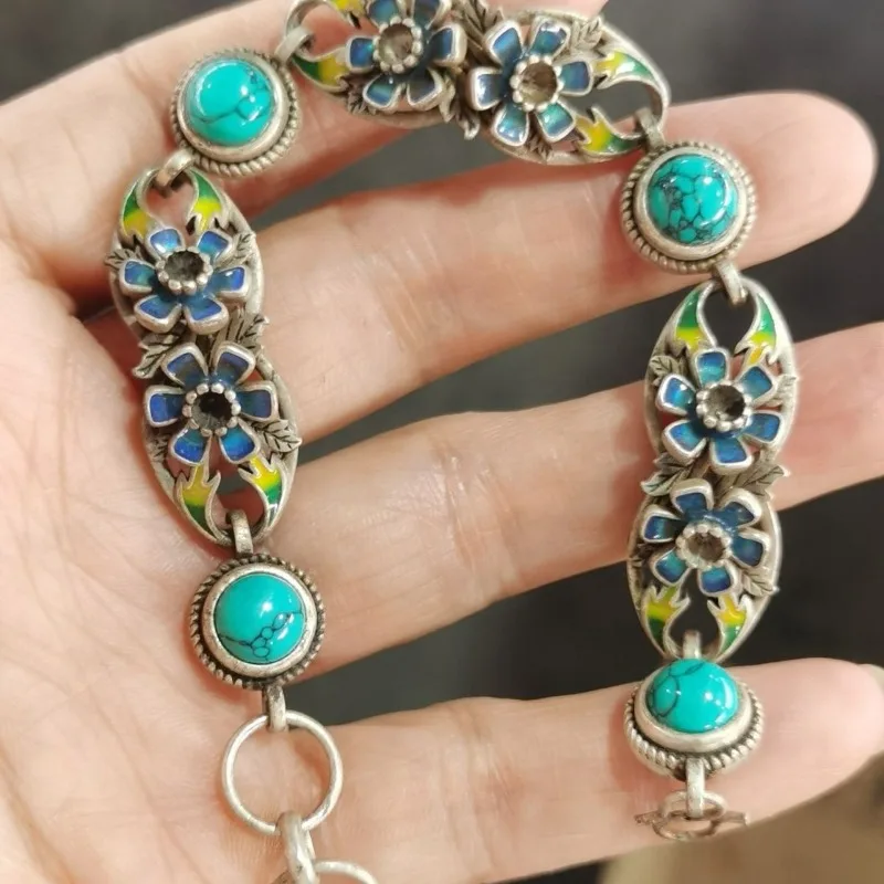 Vintage Handcrafted Old Silver Bracelet, Inlaid Turquoise, Flower Blooming Fortune Design, Antique Collectible Jewelry
Vintage Handcrafted Old Silver Bracelet, Inlaid Turquoise, Flower Blooming Fortune Design, Antique Collectible Jewelry