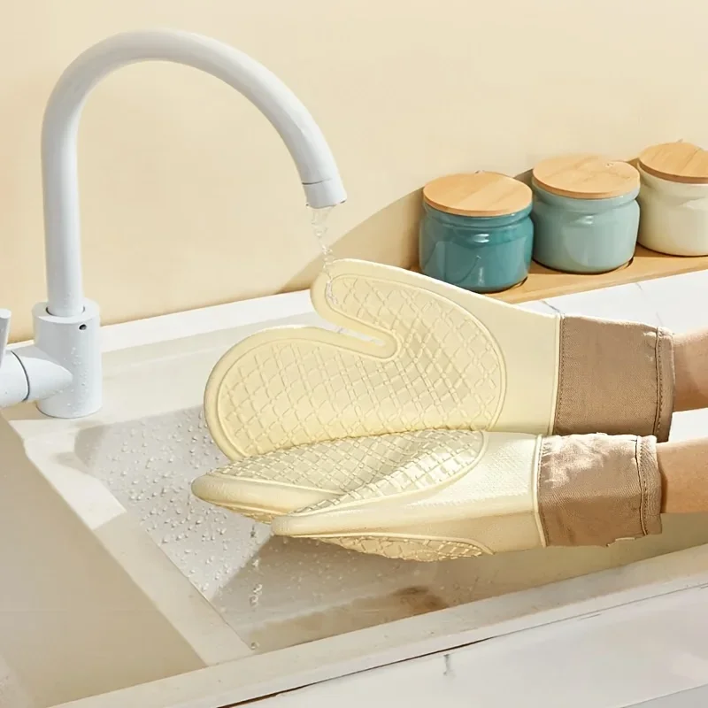 Многофункциональные силиконовые перчатки для чистки, термостойкие перчатки для мытья посуды с нескользящей ручкой, многоразовые кухонные перчатки
Многофункциональные силиконовые перчатки для чистки, термостойкие перчатки для мытья посуды с нескользящей ручкой, многоразовые кухонные перчатки