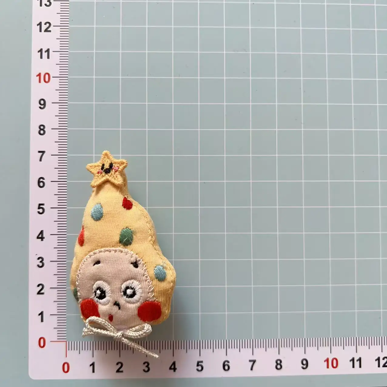 Terry Embroidery Cartoon Character Fabric Patch Hair Clip DIY Handmade Brooch for Winter Clothing Trim Soft Cute
Terry Embroidery Cartoon Character Fabric Patch Hair Clip DIY Handmade Brooch for Winter Clothing Trim Soft Cute