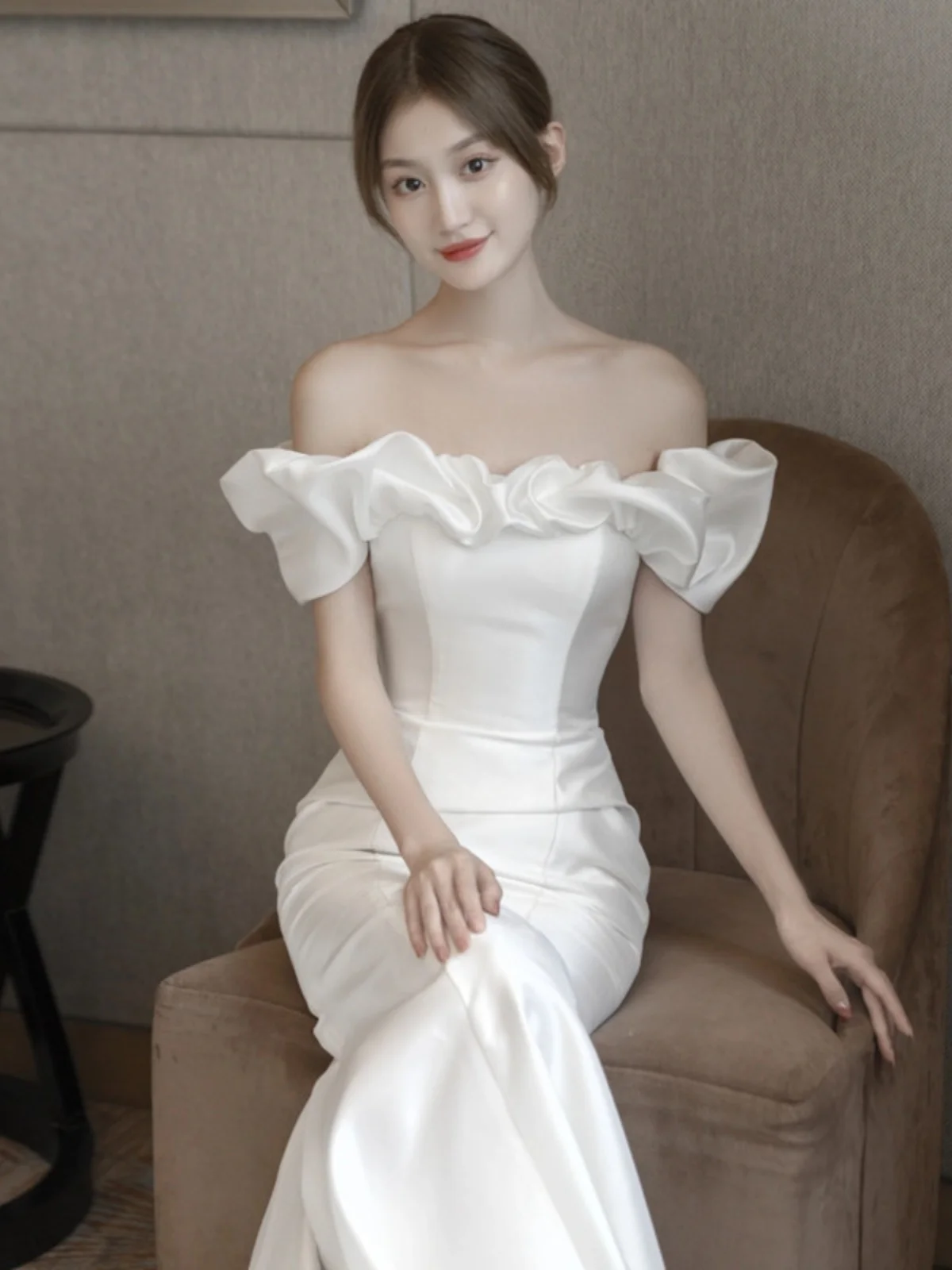 Simplified oulder One-oulder Satin Wedding Dr Slimming Tailored White Welcome Bridal Gown Summer Outset Tulle Skirt
Simplified oulder One-oulder Satin Wedding Dr Slimming Tailored White Welcome Bridal Gown Summer Outset Tulle Skirt