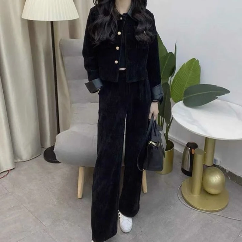 Women's French Leather Patchwork Velvet Suit Wide Pants Set Black Hepburn Style Lapel Casual Blazer Coat and Pants Two-piece Set
Women's French Leather Patchwork Velvet Suit Wide Pants Set Black Hepburn Style Lapel Casual Blazer Coat and Pants Two-piece Set