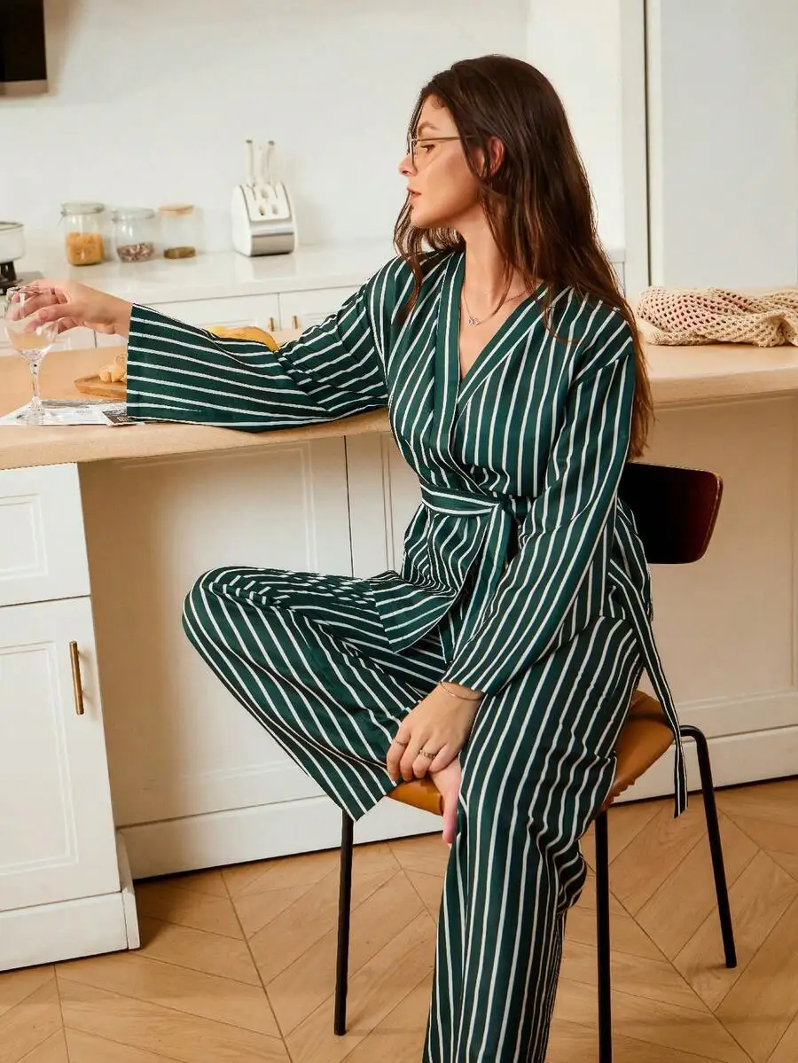 Striped Crossover Collar Belted Long Sleeve Pajama Set Wide Leg Pants Women Sleepwear
Striped Crossover Collar Belted Long Sleeve Pajama Set Wide Leg Pants Women Sleepwear