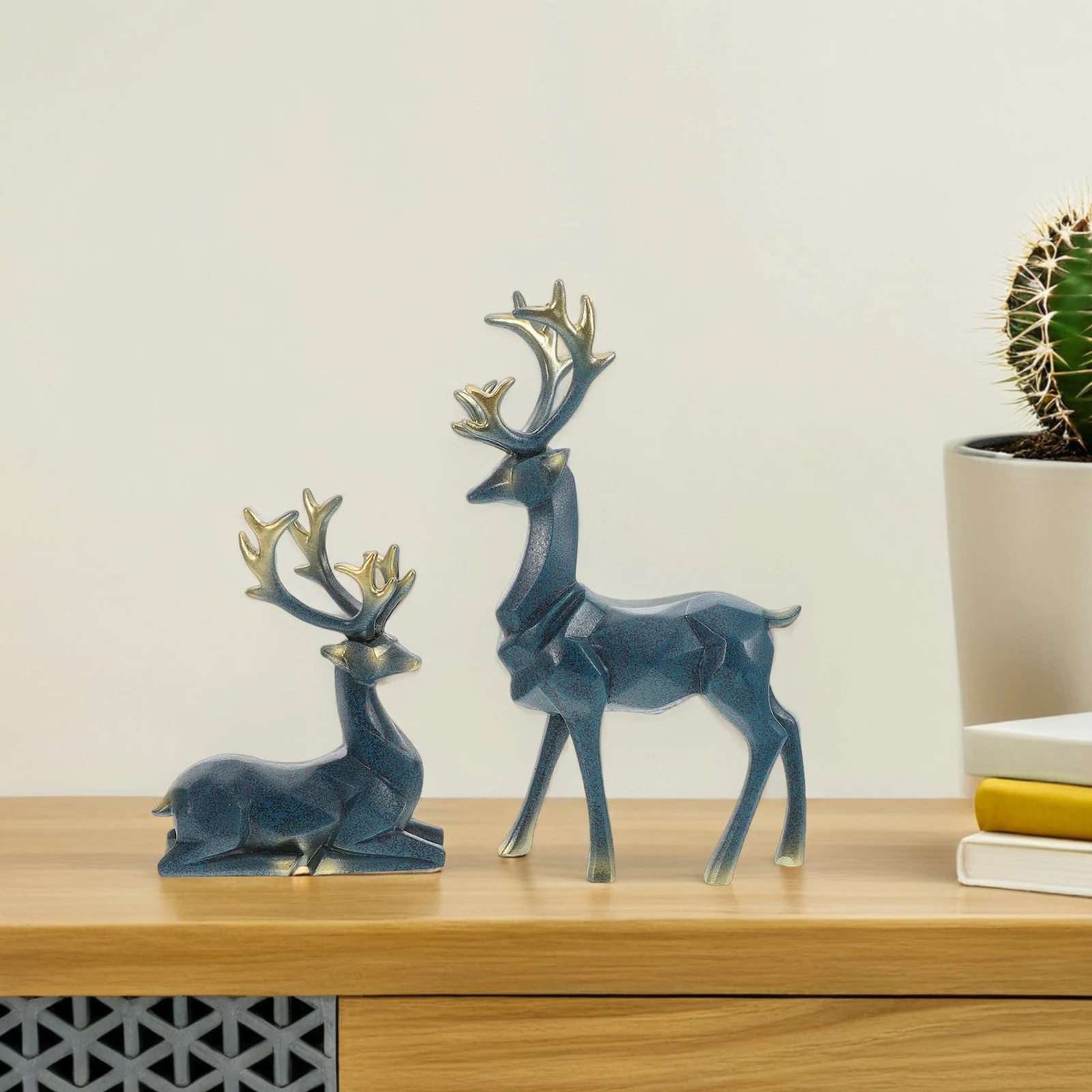 2Pcs Nordic Elk Statues Modern Resin Deer Decor for Living Room Wine Cabinet Home Aesthetic Standing Sitting Animal Sculpture
2Pcs Nordic Elk Statues Modern Resin Deer Decor for Living Room Wine Cabinet Home Aesthetic Standing Sitting Animal Sculpture