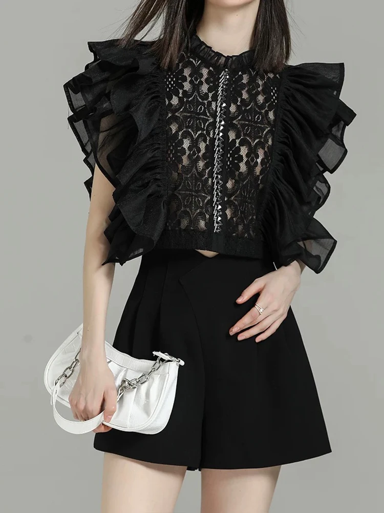Fashion summer new heavy-duty diamond-encrusted lotus leaf splicing hollow vertical collar flying sleeve lace shirt Joker blouse
Fashion summer new heavy-duty diamond-encrusted lotus leaf splicing hollow vertical collar flying sleeve lace shirt Joker blouse