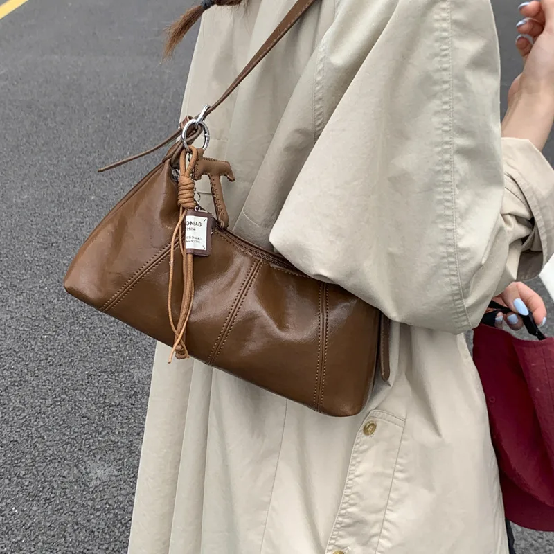 2025 French Vintage Dumpling Bag for Women Minimalist Shoulder Crossbody Purse Fashionable Handbag
2025 French Vintage Dumpling Bag for Women Minimalist Shoulder Crossbody Purse Fashionable Handbag