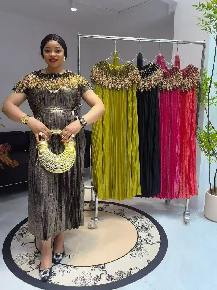 Miyake Pleated Bronzing Cloak Patch Heavy Industry Beaded Sequined Dress Skirt Banquet Medium Length Dress 2025 Summer New
Miyake Pleated Bronzing Cloak Patch Heavy Industry Beaded Sequined Dress Skirt Banquet Medium Length Dress 2025 Summer New