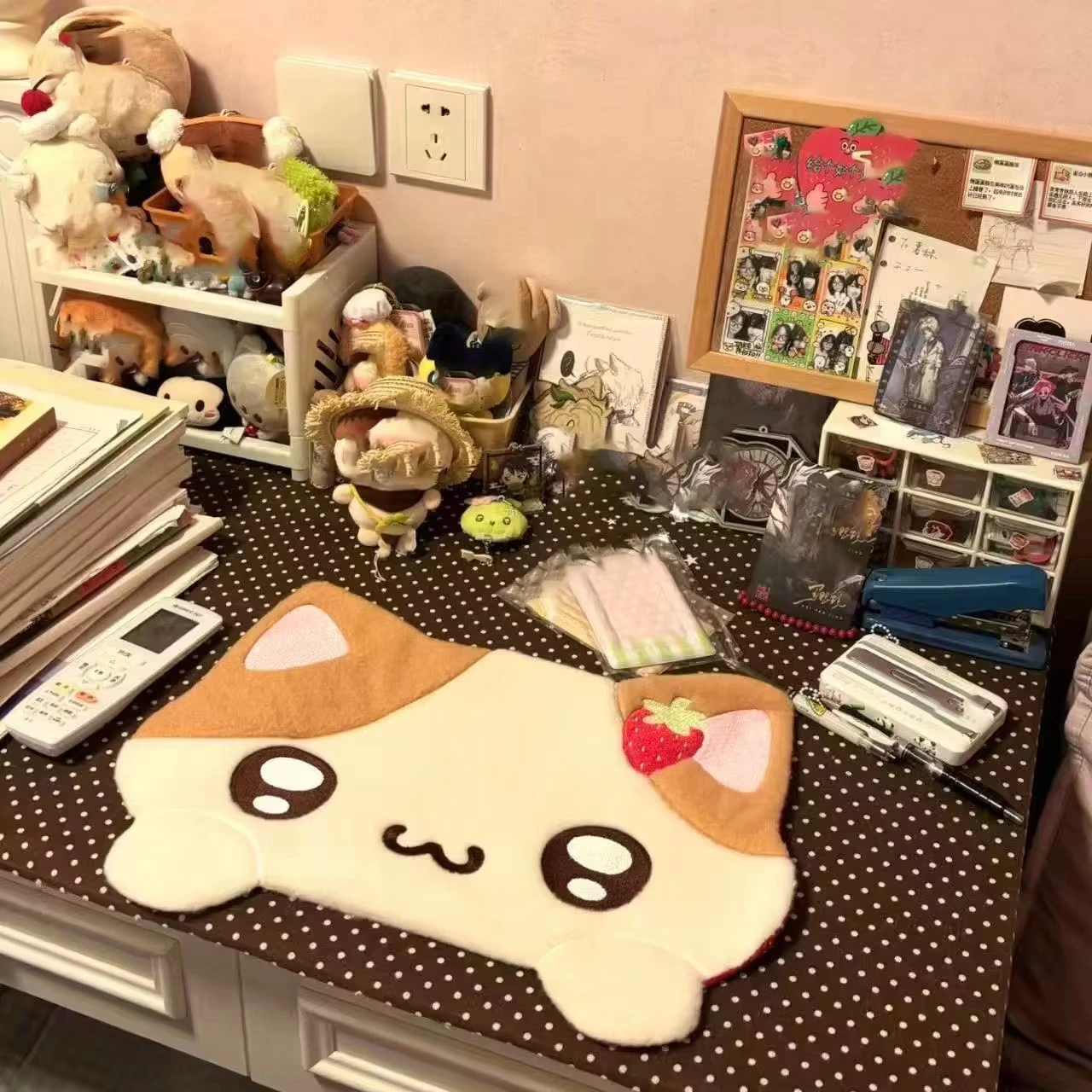 New Japanese Kitten Table Mat Fabric Thickened Desktop Decoration Posing Props High-looking Dormitory Students Posing Mat Cute
New Japanese Kitten Table Mat Fabric Thickened Desktop Decoration Posing Props High-looking Dormitory Students Posing Mat Cute