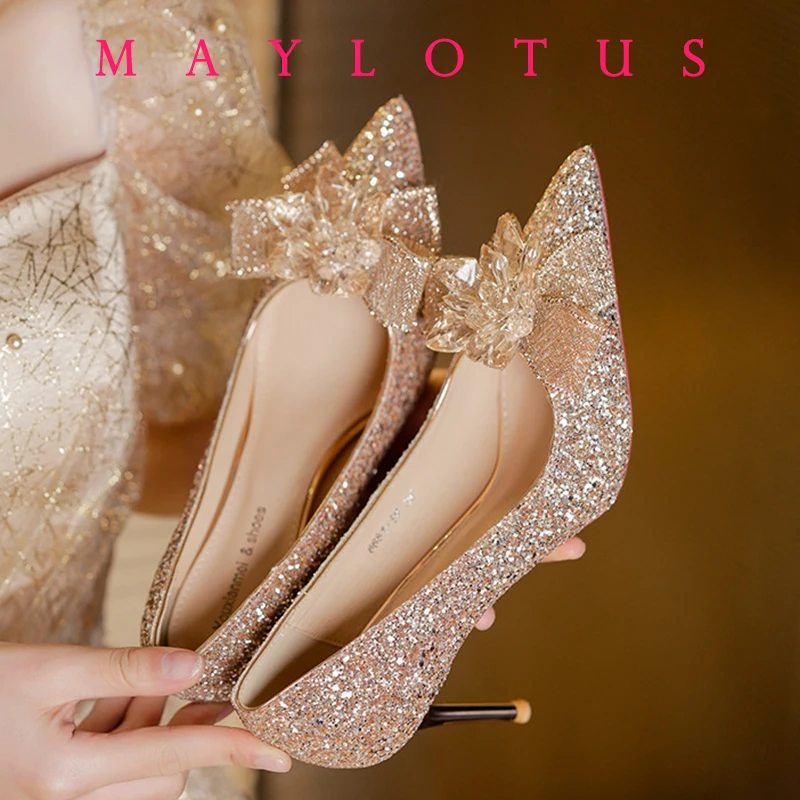 2025 Crystal Shoes Pointed Toe High-heeled Shoes Wedding Shoes Dress Low-heeled Pregnant Women Red Bride Wedding Pumps
2025 Crystal Shoes Pointed Toe High-heeled Shoes Wedding Shoes Dress Low-heeled Pregnant Women Red Bride Wedding Pumps