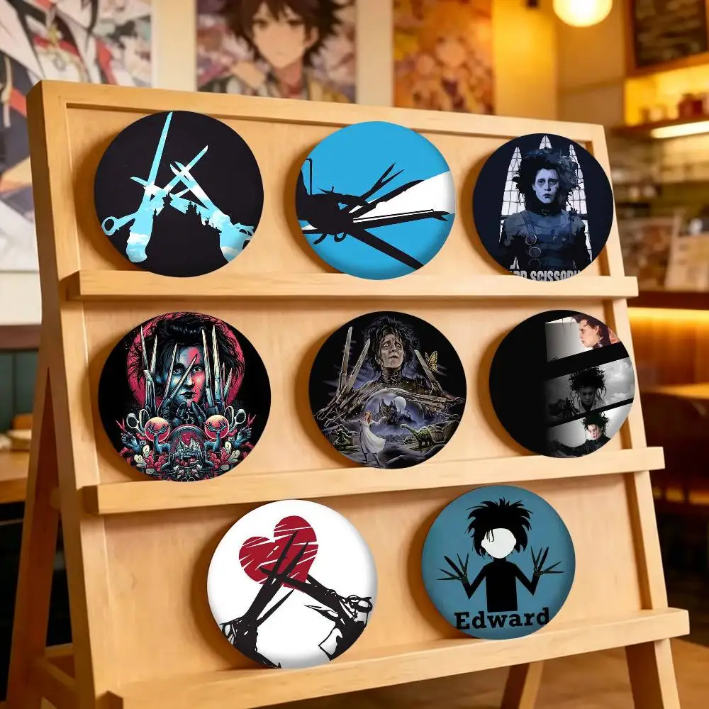 Classic Movie Edward Scissorhands 25 32 44 58 75mm Badges Personalized Round Brooches Pins Accessory Gift
Classic Movie Edward Scissorhands 25 32 44 58 75mm Badges Personalized Round Brooches Pins Accessory Gift