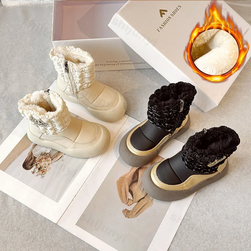 Childrens' Fashion Trend Warm Casual High Top Snow Boots Winter 2025 New Girls Soft Sole Comfortable Non Slip Plush Cotton Boots
Childrens' Fashion Trend Warm Casual High Top Snow Boots Winter 2025 New Girls Soft Sole Comfortable Non Slip Plush Cotton Boots