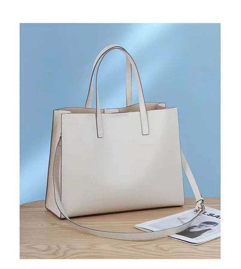 Large-capacity women's handbag, leather material three-dimensional briefcase, women's tote bag, casual bag
Large-capacity women's handbag, leather material three-dimensional briefcase, women's tote bag, casual bag
