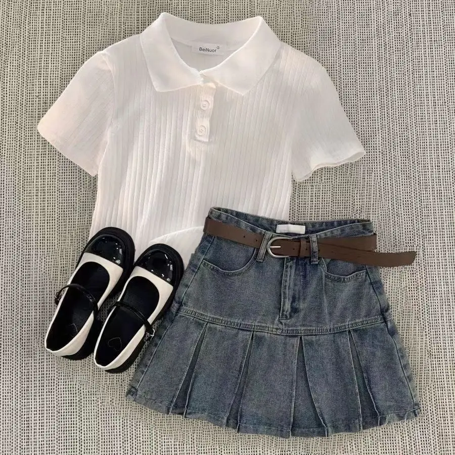 New Girls Summer Set 2025 Korean Girls' Middle School Big Children's Stylish Versatile T-shirt Cowboy Short Skirt Pleated Skirt
New Girls Summer Set 2025 Korean Girls' Middle School Big Children's Stylish Versatile T-shirt Cowboy Short Skirt Pleated Skirt