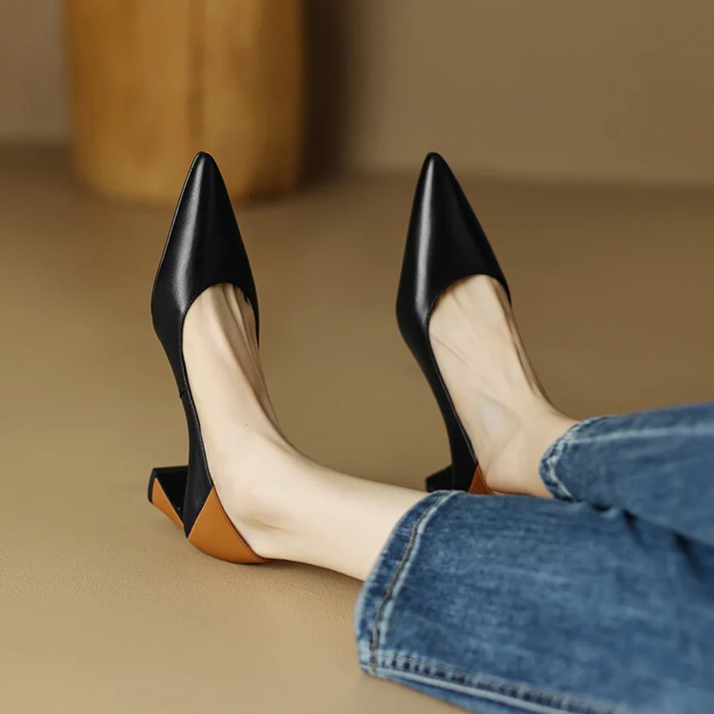 Новинка 2023 года, женская модная обувь на высоком каблуке из натуральной кожи в корейском стиле с острым носком и толстым каблуком, Sapatos De Mujer
Новинка 2023 года, женская модная обувь на высоком каблуке из натуральной кожи в корейском стиле с острым носком и толстым каблуком, Sapatos De Mujer