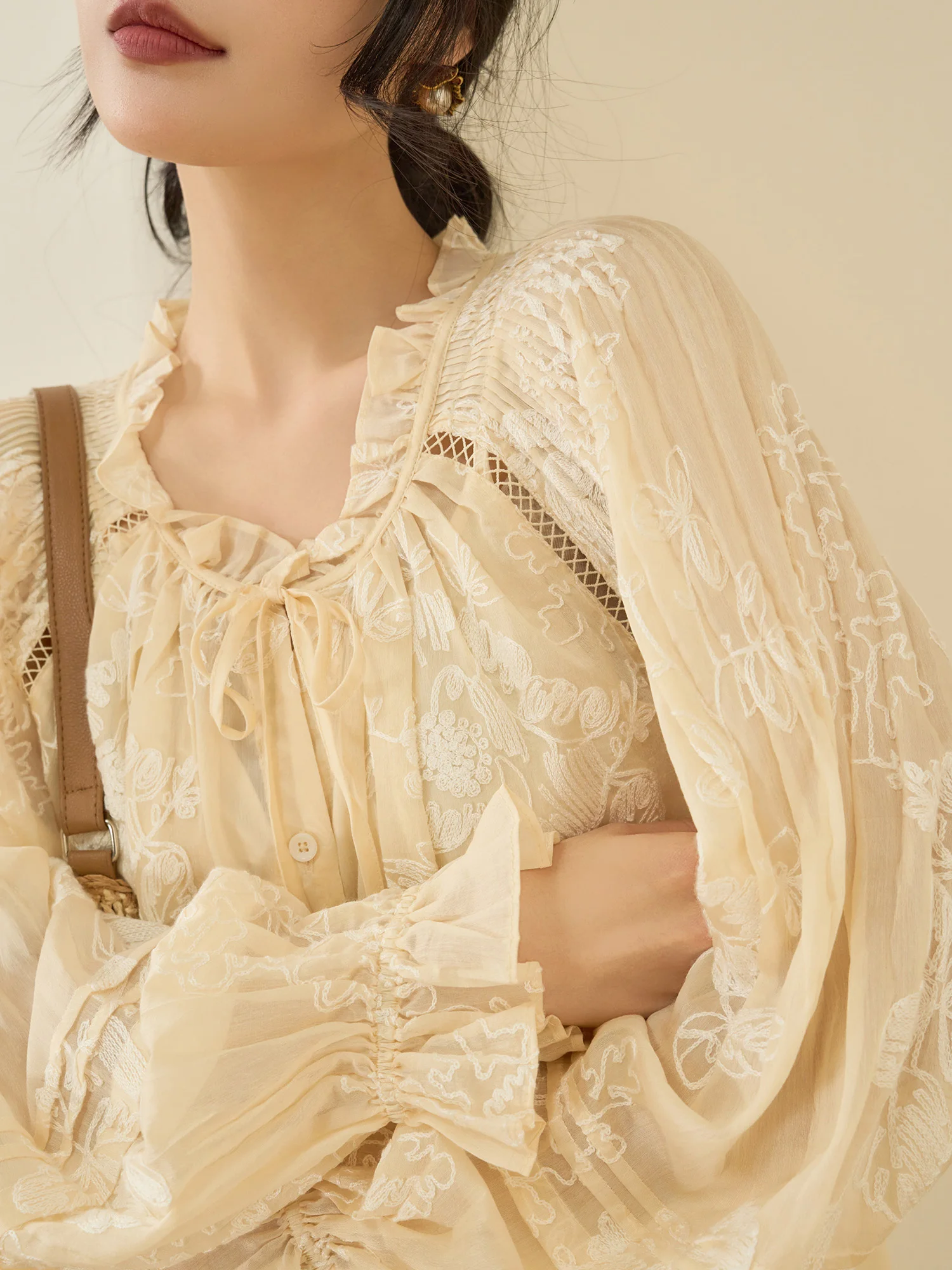 Early Spring Apricot Embroidered Bubble Sve irt Women's Sle 2026 New Design Sense Top Flowing Era Commute Sle Long S...
Early Spring Apricot Embroidered Bubble Sve irt Women's Sle 2026 New Design Sense Top Flowing Era Commute Sle Long S...