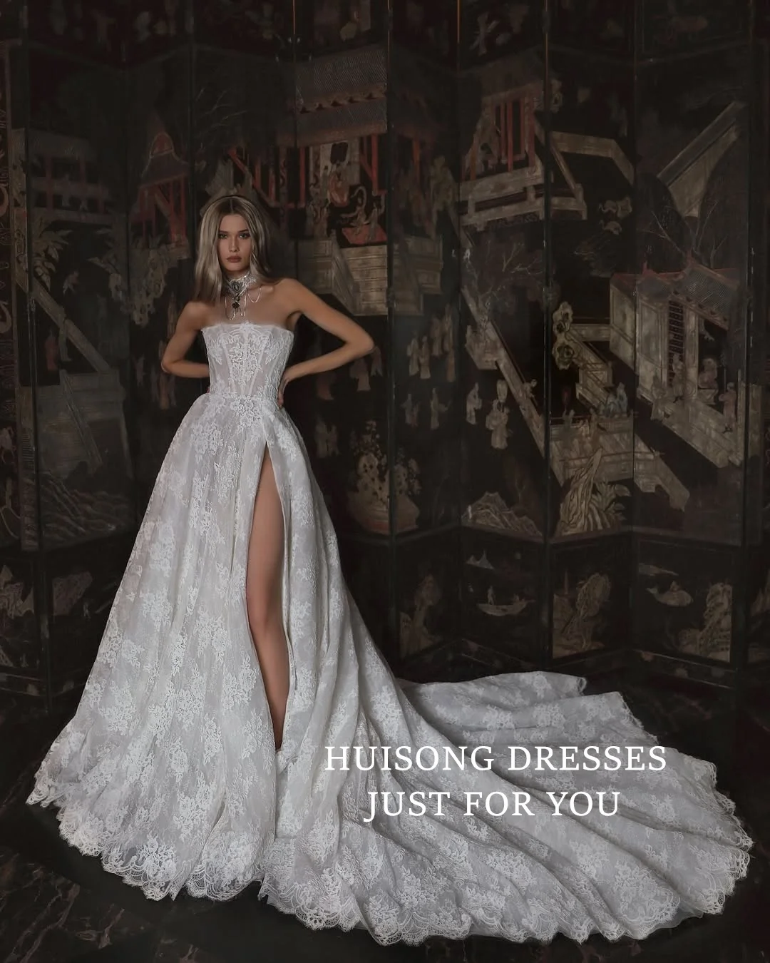 HUISONG Customized Boho Wedding Dresses Lace Appliques Sleeveless Strapless Side Split A-Line Beach Bridal Gown vestidos
HUISONG Customized Boho Wedding Dresses Lace Appliques Sleeveless Strapless Side Split A-Line Beach Bridal Gown vestidos
