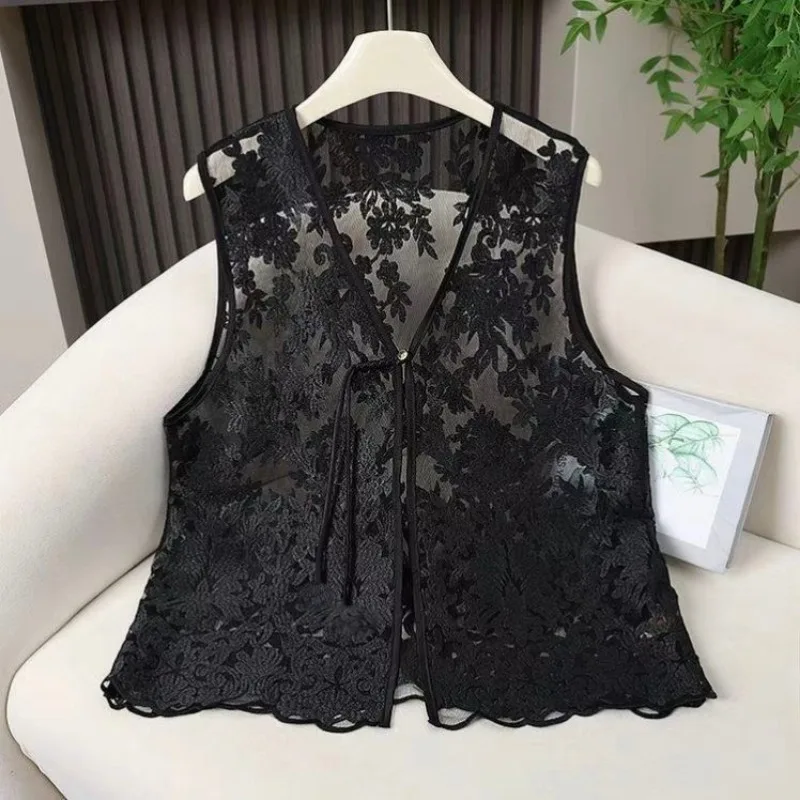 New Summer Women's Vests Cardigans Lightweight Tops Sleeveless Jackets Vintage Waistcoat Embroidered Tops Vest
New Summer Women's Vests Cardigans Lightweight Tops Sleeveless Jackets Vintage Waistcoat Embroidered Tops Vest