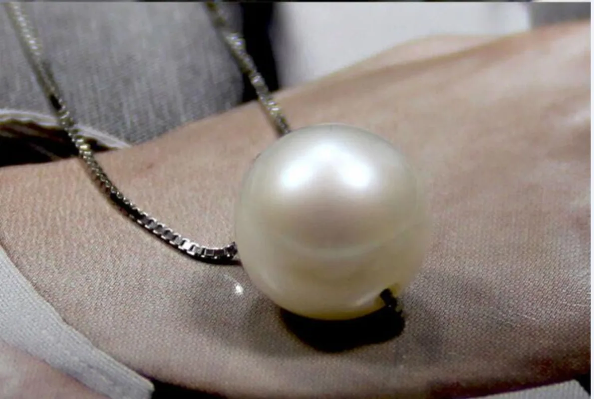 Charming 14mm Natural Sea Genuine White Perfect Round Pearl Necklace Pendant Chain Through 969AAA
Charming 14mm Natural Sea Genuine White Perfect Round Pearl Necklace Pendant Chain Through 969AAA