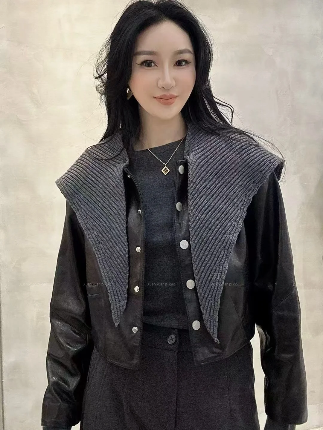 Ning 2026 New Sle Women's Leather Jaet Genuine eepskin Long Sve Zipper Closure Luxury Feel Small Size Friendly
Ning 2026 New Sle Women's Leather Jaet Genuine eepskin Long Sve Zipper Closure Luxury Feel Small Size Friendly