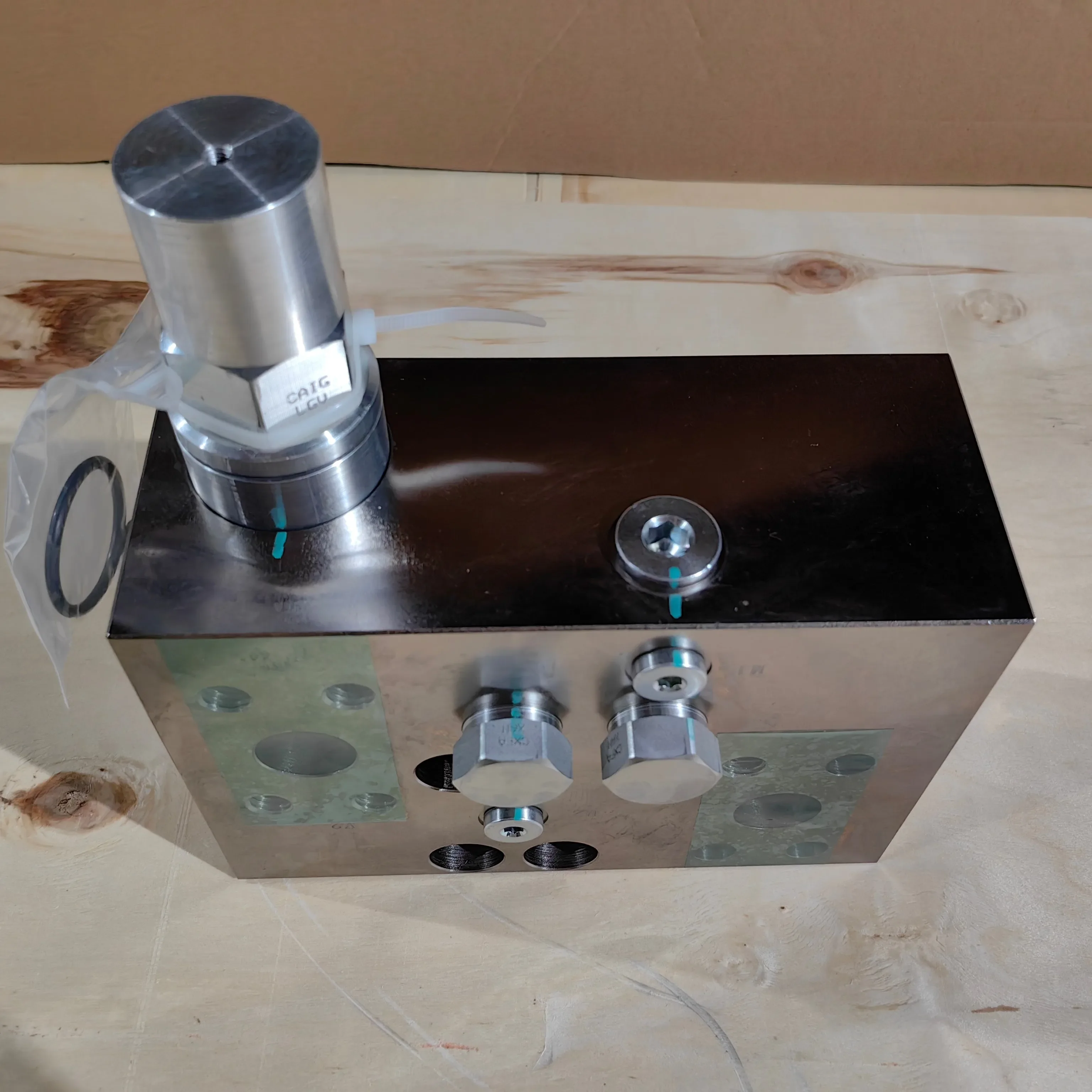Custom Hydraulic Control Valve Block for Main Hoisting Winch
Custom Hydraulic Control Valve Block for Main Hoisting Winch