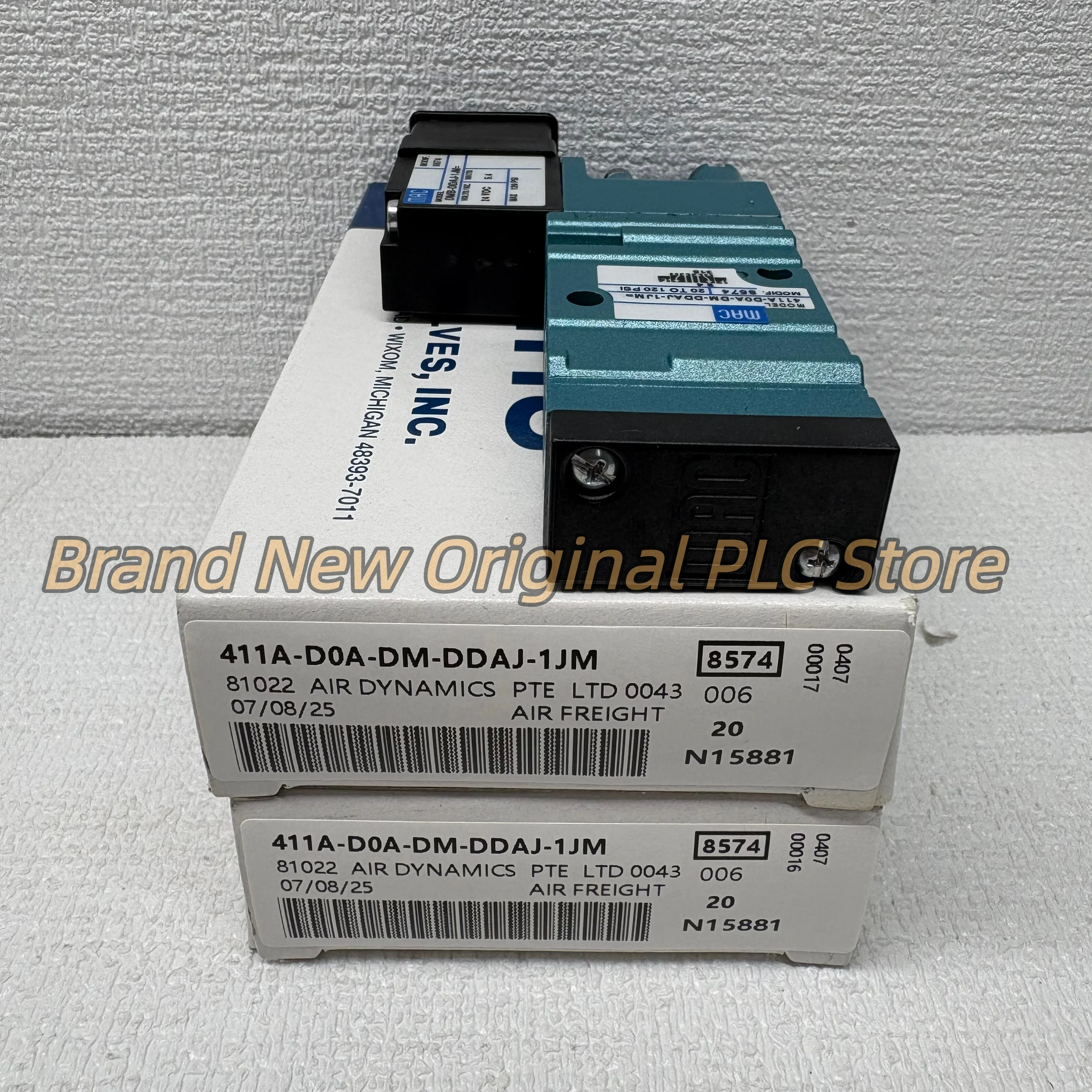 411A-D0A-DM-DDAJ-1JM 411A-DOA-DM-DDAJ-1JM Solenoid valve new in box
411A-D0A-DM-DDAJ-1JM 411A-DOA-DM-DDAJ-1JM Solenoid valve new in box