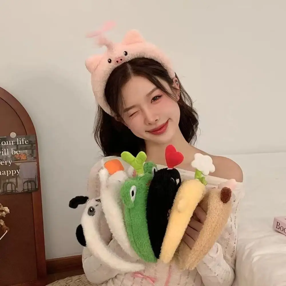 Sweet Cat Plush Animal Hairband Rabbit Chicken Cartoon Headband Rotating Korean Style Funny Hair Hoop Face Washing
Sweet Cat Plush Animal Hairband Rabbit Chicken Cartoon Headband Rotating Korean Style Funny Hair Hoop Face Washing