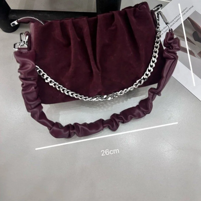 Vintage Inspired Briefcase Purse Women Designer Leather Office Bag With A Dual Handle And Professional Silhouette
Vintage Inspired Briefcase Purse Women Designer Leather Office Bag With A Dual Handle And Professional Silhouette