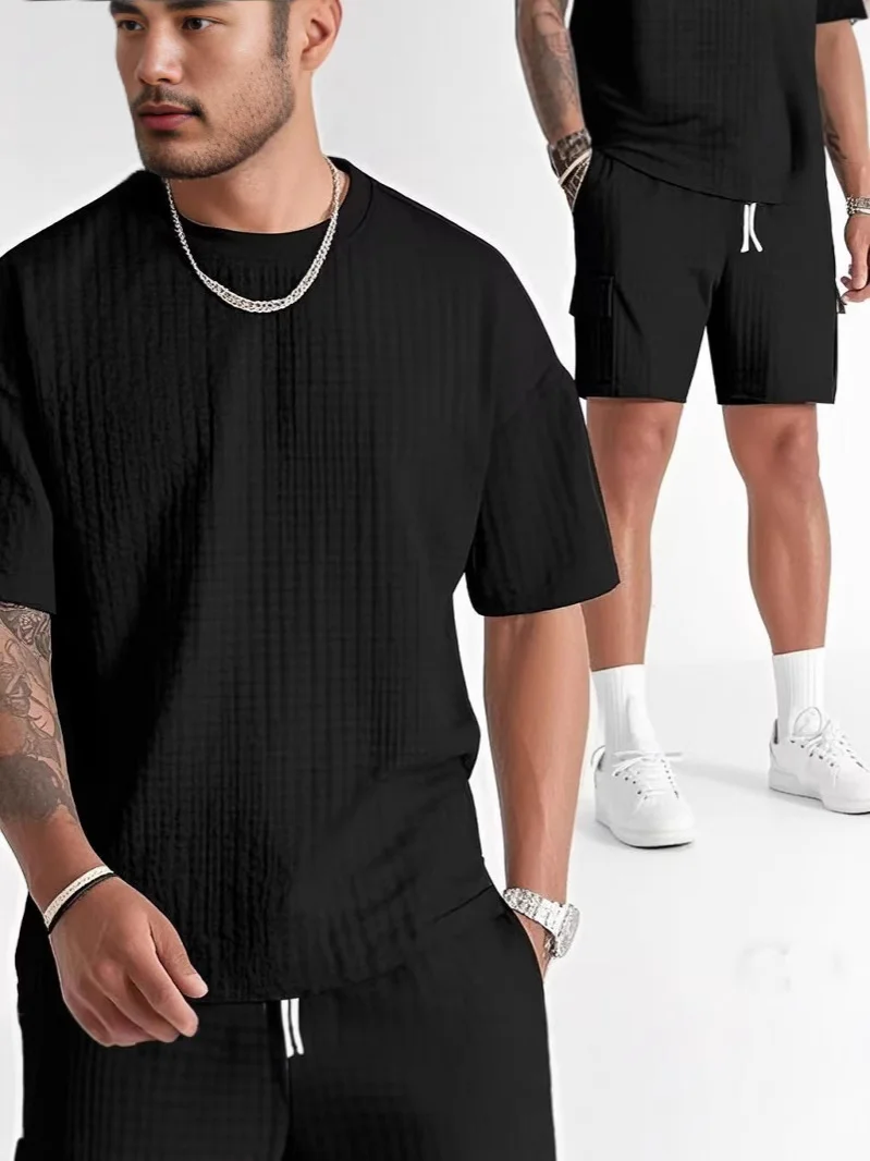 Мужской комплект с большой скидкой, новый однотонный удобный спортивный костюм с круглым вырезом для отдыха, клетчатая футболка, шорты с несколькими карманами на шнурке 
Мужской комплект с большой скидкой, новый однотонный удобный спортивный костюм с круглым вырезом для отдыха, клетчатая футболка, шорты с несколькими карманами на шнурке