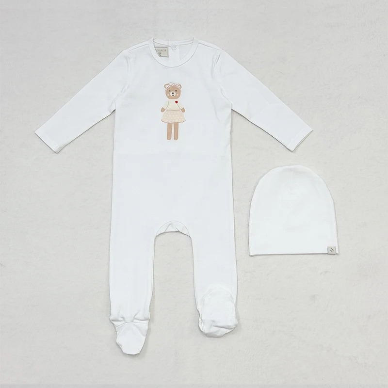 Коллекция одежды Ali layette SS26: комбинезоны с принтом для мальчиков, с подтяжками и пуговицами, а также повязки для волос для девочек, 3D-комбинезоны.
Коллекция одежды Ali layette SS26: комбинезоны с принтом для мальчиков, с подтяжками и пуговицами, а также повязки для волос для девочек, 3D-комбинезоны.