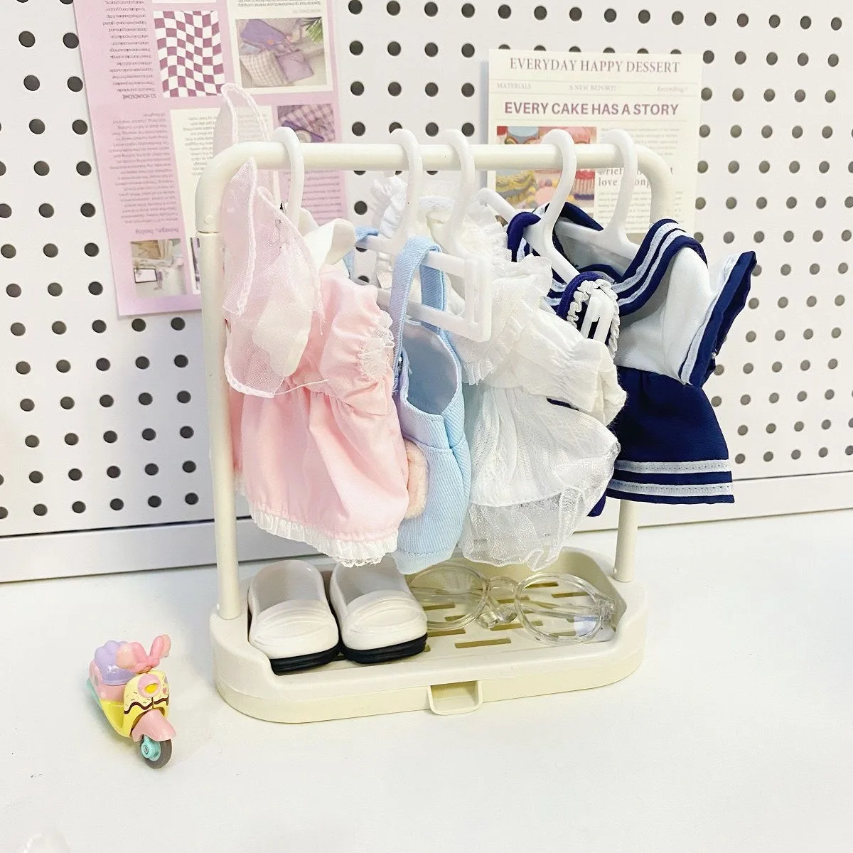 Mini Labubu Clothes Hanger Organizer Doll Clothes Rack Plastic Clothesse Shoes Shelf Dollhouse Furniture Toy Labubu Accessories
Mini Labubu Clothes Hanger Organizer Doll Clothes Rack Plastic Clothesse Shoes Shelf Dollhouse Furniture Toy Labubu Accessories