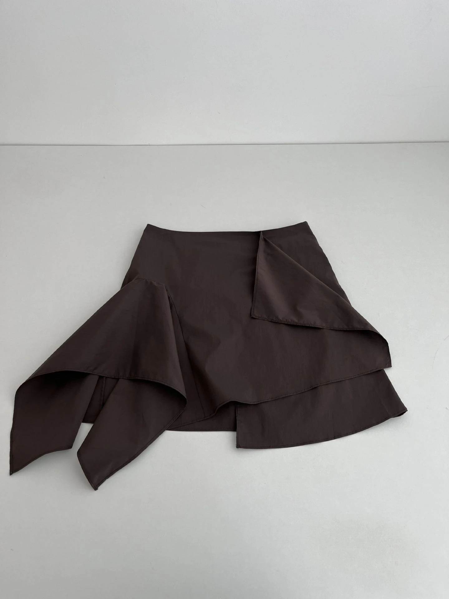 Fashionable Asymmetrical Hem Skirt with Lace Trim High Waist Cotton Casual Style Women's Commute Design Unique Spring Collection
Fashionable Asymmetrical Hem Skirt with Lace Trim High Waist Cotton Casual Style Women's Commute Design Unique Spring Collection