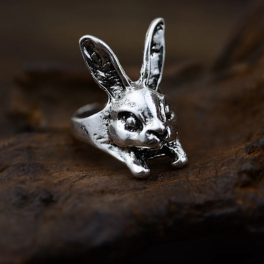 DIY accessories ins retro dark cyberpunk style evil rabbit open ring European and American exaggerated personality animal jewelr
DIY accessories ins retro dark cyberpunk style evil rabbit open ring European and American exaggerated personality animal jewelr