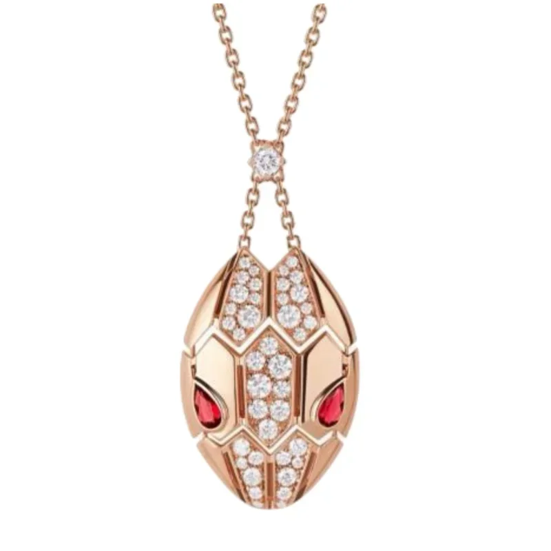 Rose Gold Chain Necklace with Diamond-Encrusted Snake Head Pendant
Rose Gold Chain Necklace with Diamond-Encrusted Snake Head Pendant