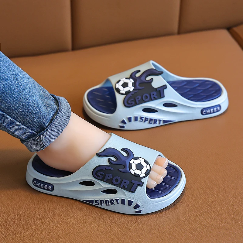 New Summer Cartoon Football Children Slippers Outdoors Sandals For Aged 4-8 Boys Non-slip Seabeach Flip Flops Home Kids Shoes
New Summer Cartoon Football Children Slippers Outdoors Sandals For Aged 4-8 Boys Non-slip Seabeach Flip Flops Home Kids Shoes
