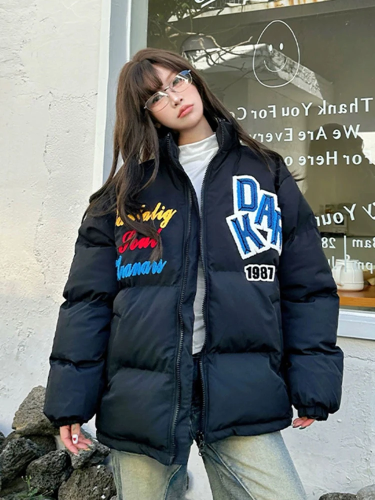 Молодежная утепленная стеганая куртка в уличном стиле с вышивкой букв, на хлопковом наполнителе, для мужчин и пар, теплая, ветрозащитная, утолщенная, на молнии
Молодежная утепленная стеганая куртка в уличном стиле с вышивкой букв, на хлопковом наполнителе, для мужчин и пар, теплая, ветрозащитная, утолщенная, на молнии